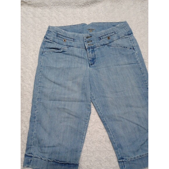 Lee Riders Jean Shorts Women’s Sz 7/8M Bermuda Blue Denim Botton And Zipper - Picture 10 of 12